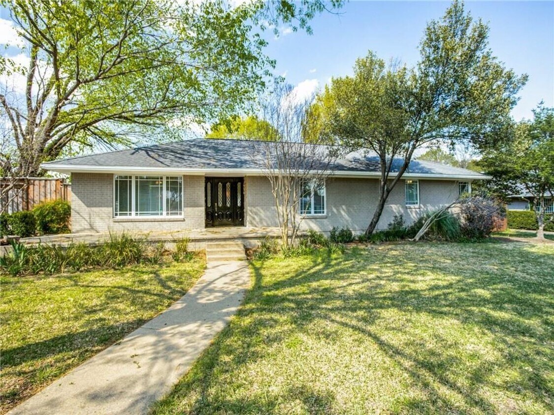 Foto principal - Gorgeous Single Story Home!