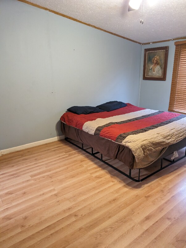 Foto principal - 944 Spring Ridge Dr