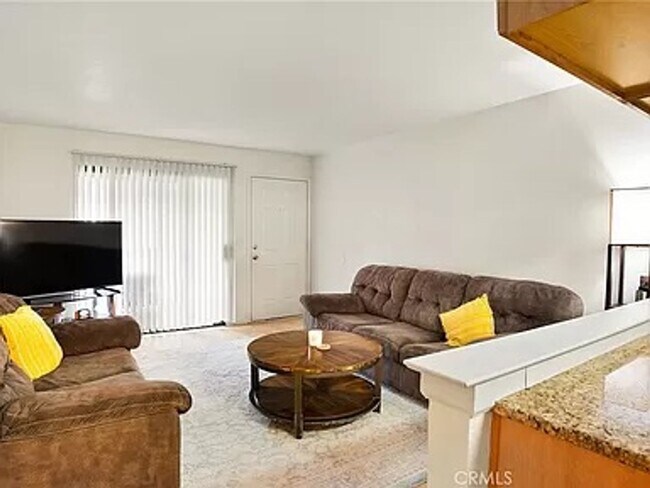Foto del edificio - Check out the video! 3 Bedroom 2 Bath Cond...
