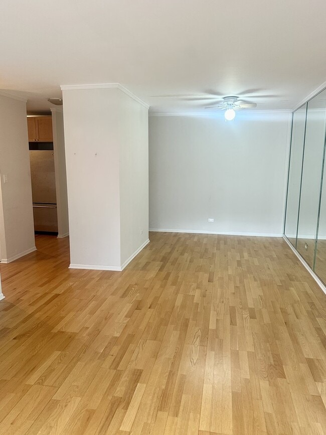 Foto del edificio - 6102 N Sheridan Rd