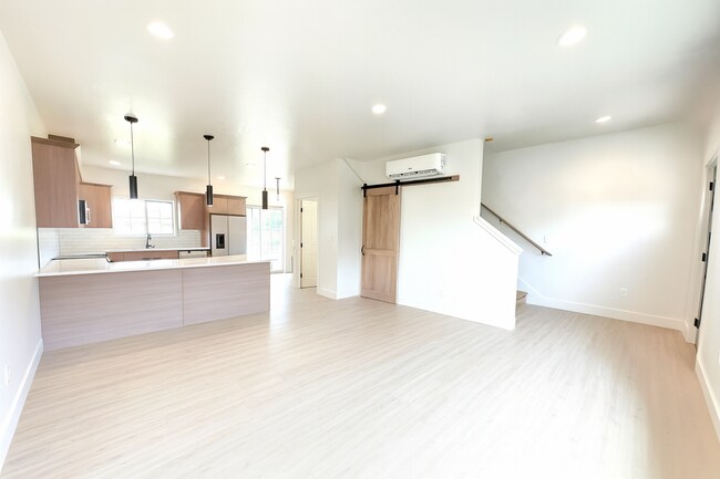Foto del edificio - 1 MONTH FREE RENT when you move in before ...