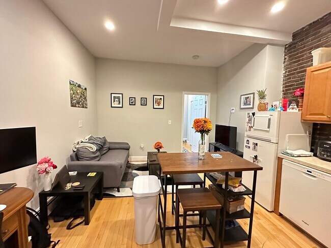 Foto del edificio - 209 Endicott St