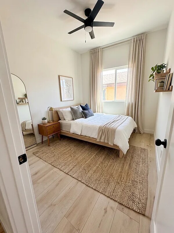 Foto del edificio - 4212 J St