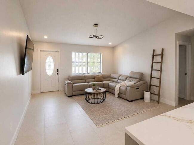 Building Photo - 2707 Starwood Cir