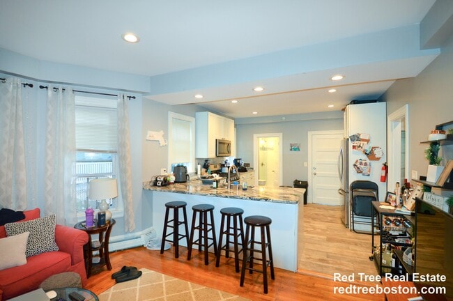 Photo - 62 Mapleton St Apartment