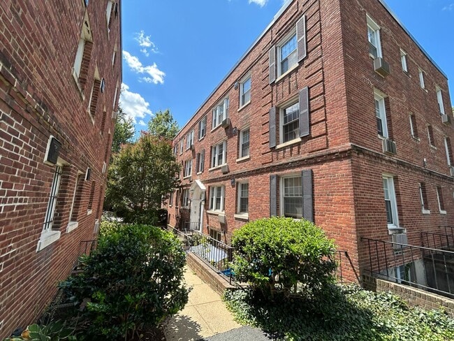 Foto del edificio - One Bedroom Apartment in Palisades NW Incl...
