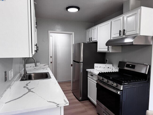 Foto del edificio - 2755 Country Dr