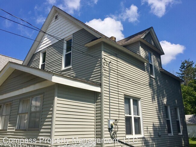 Building Photo - 4 br, 1 bath House - 446 Barth Ave Southeast