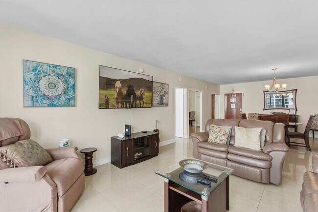 Foto del edificio - 3801 S Ocean Dr