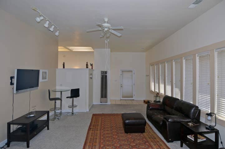 Living Room - 400 Rio Grande Blvd NW
