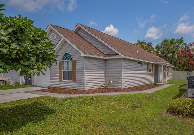 Foto del edificio - 112 Dusty Trail Ln