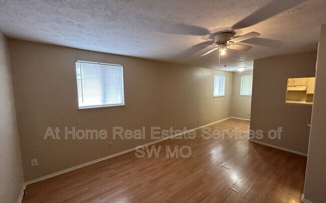 Building Photo - 1628 N Benton Ave