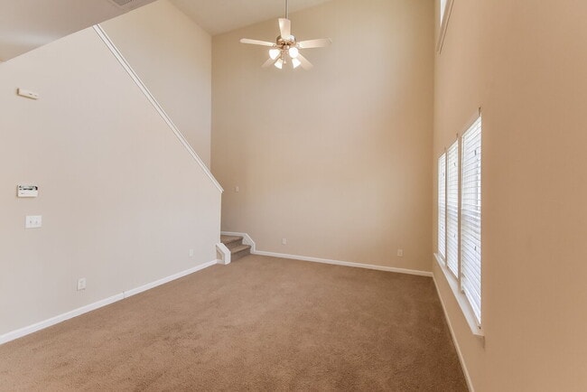 Building Photo - 1061 Southwood Dr
