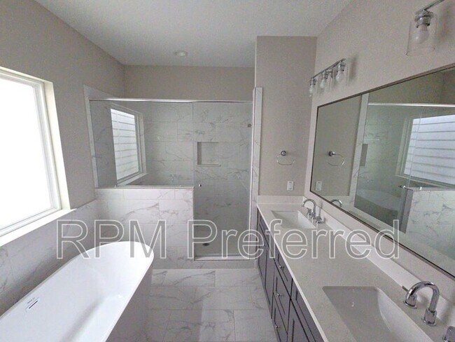 Foto del edificio - 8322 Curry Rd