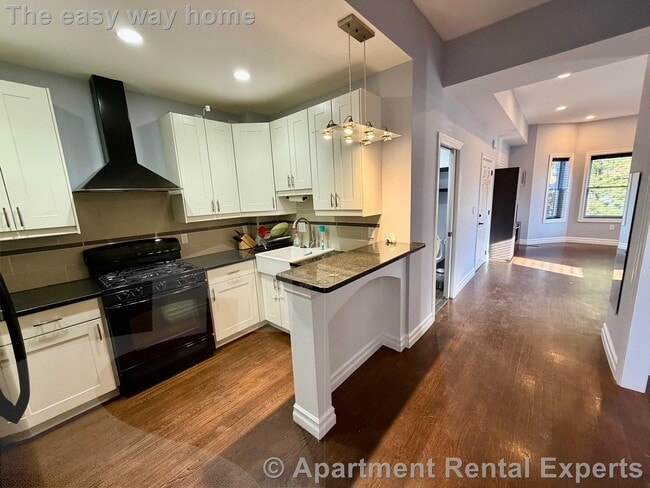 Photo - 8 Cross St E Apartment