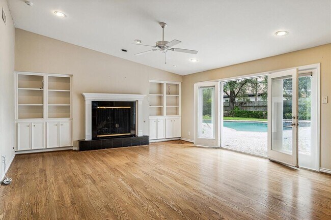 Foto del edificio - 5505 Holly Springs Dr