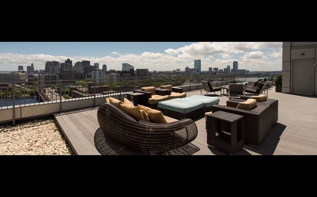Foto del edificio - 5 Glassworks Ave