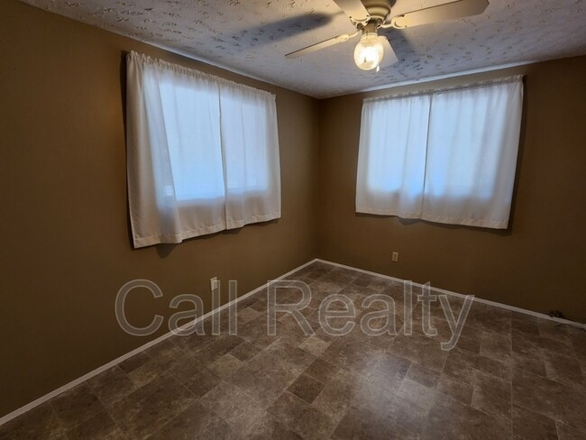 Foto del edificio - 8809 E Liberty Ave