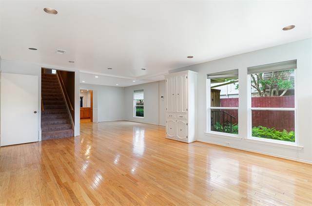 Foto del edificio - 10525 Berry Knoll Dr