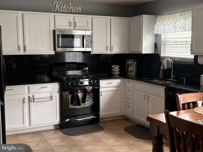Building Photo - 3873 Shiner Ct
