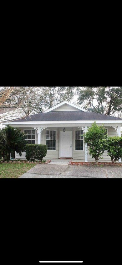Primary Photo - 111 Wildflower Ln