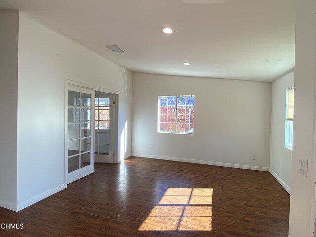 Building Photo - 4410 1/2 Briggs Ave