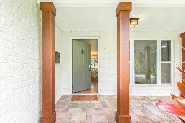 Building Photo - 14 Park Terrace Dr
