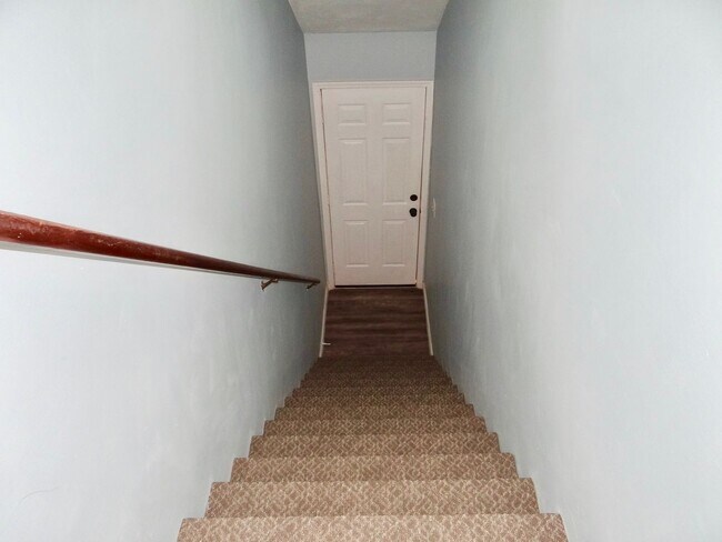 Foto del edificio - Now Allowing 1 small dog under 30Lbs - Spa...