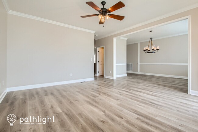 Building Photo - 1235 Chapmans Retreat Dr, Spring Hill, TN,...