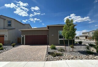 Building Photo - 2494 Metolius Dr