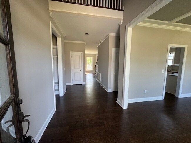 Foto del edificio - Like New and Move-in Ready!!