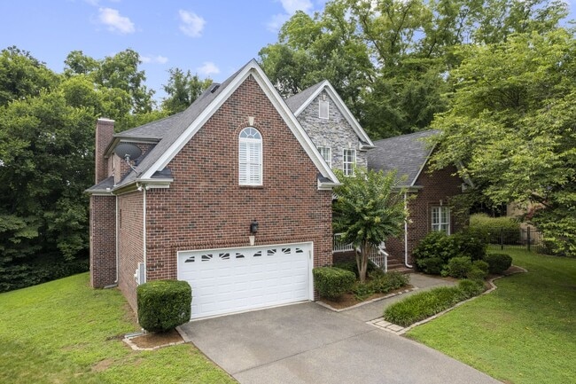 Building Photo - 1015 Crimson Clover Dr