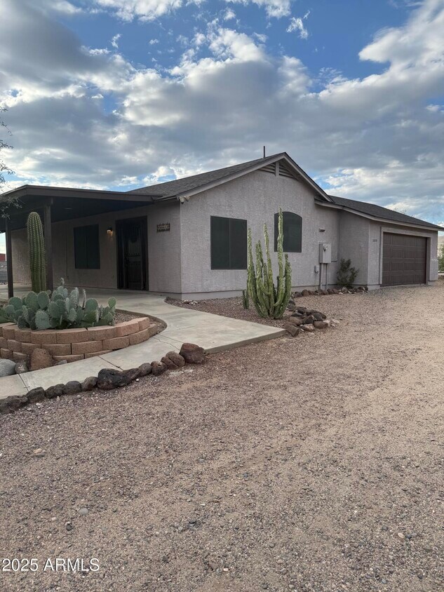 Foto principal - 38018 N 23rd Ave