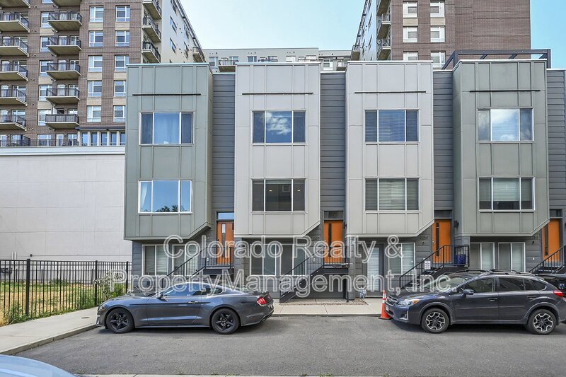Primary Photo - 2249 Glenarm Pl