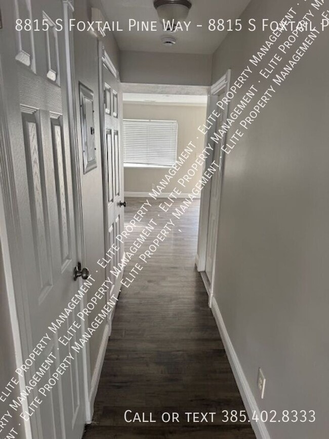 Foto del edificio - 8815 Foxtail Pine Way