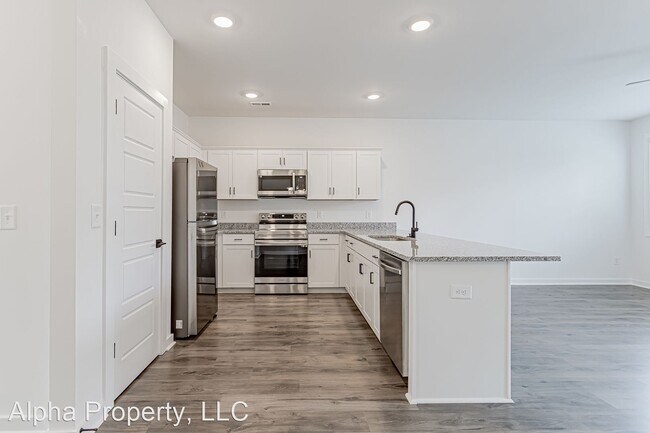 Building Photo - 3 br, 2.5 bath House - 1218 Westgate Villa...