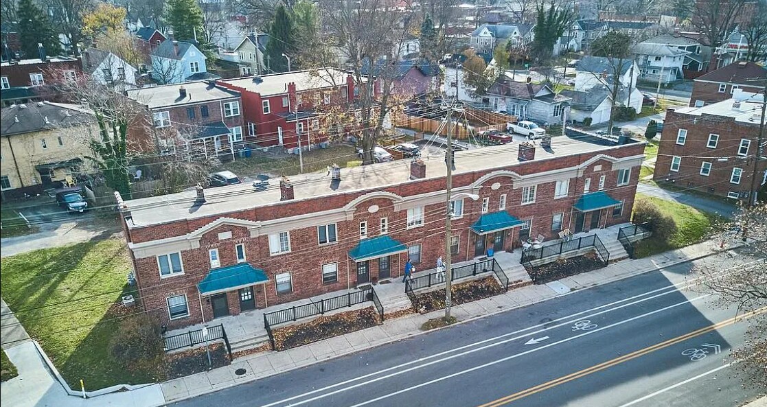 Primary Photo - 91 E Arcadia Ave