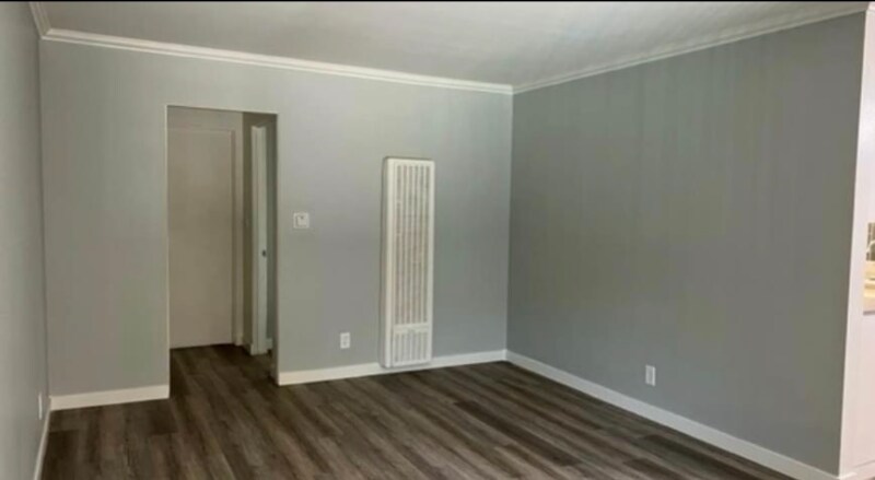 Building Photo - 8807 Owensmouth Ave
