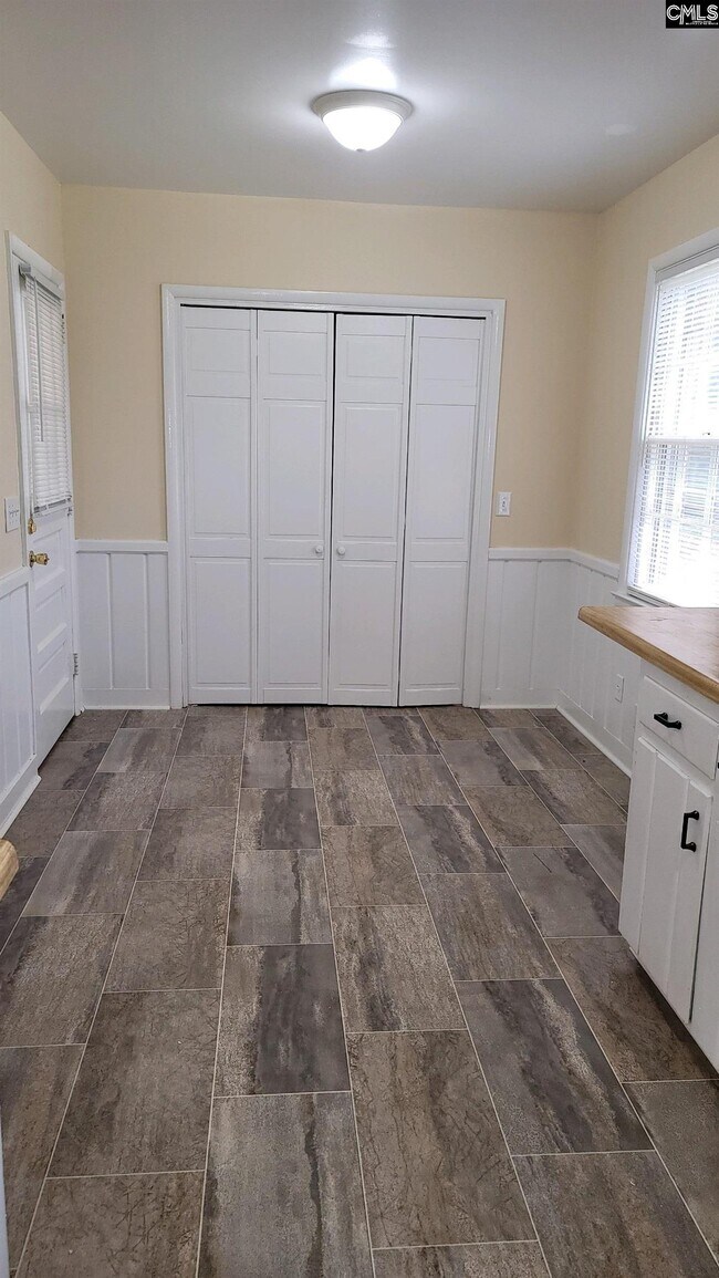 Building Photo - 1716 Luster Ln