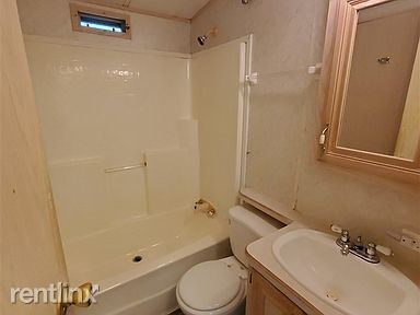 Building Photo - 2 br, 1 bath House - 25 D St