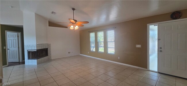 Building Photo - 1828 NE 13th Pl