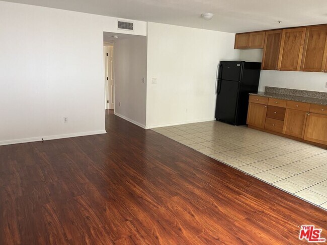 Foto del edificio - 6640 Irvine Ave