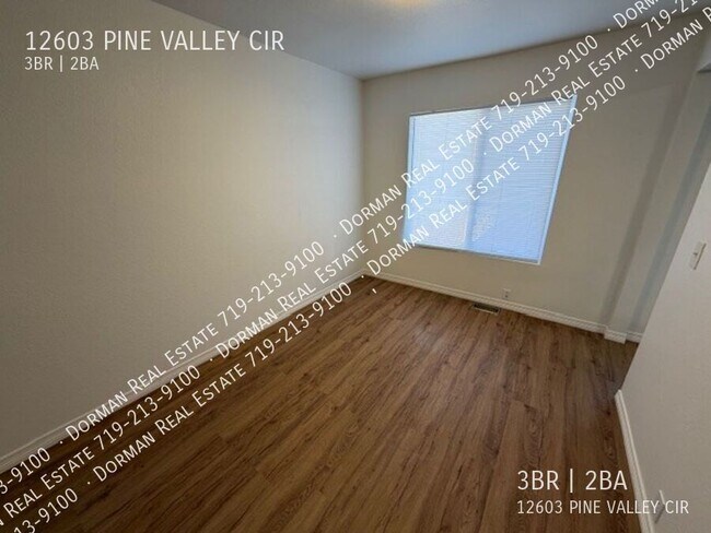 Foto del edificio - 12603 Pine Valley Cir