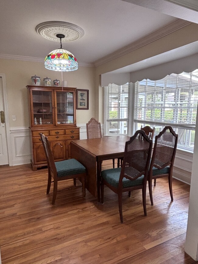 Building Photo - 902 Wilcox Ave