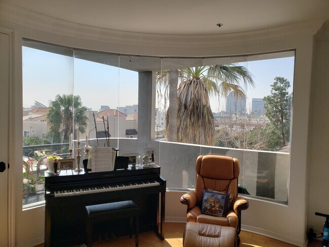 Living Room View - 11743 Kiowa Ave
