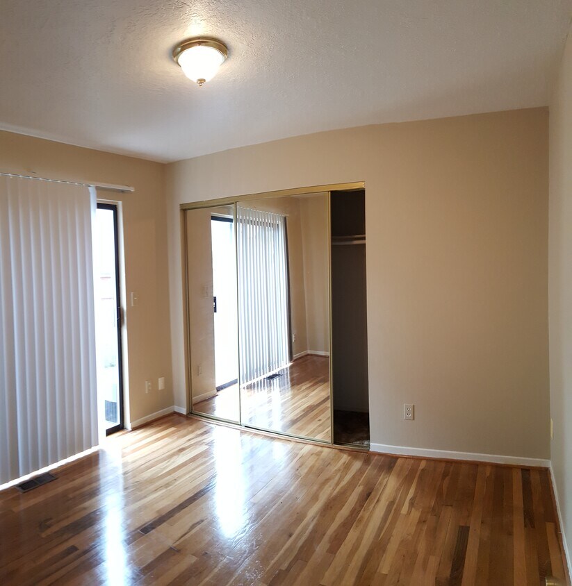 Foto del edificio - 13948 SE Division St