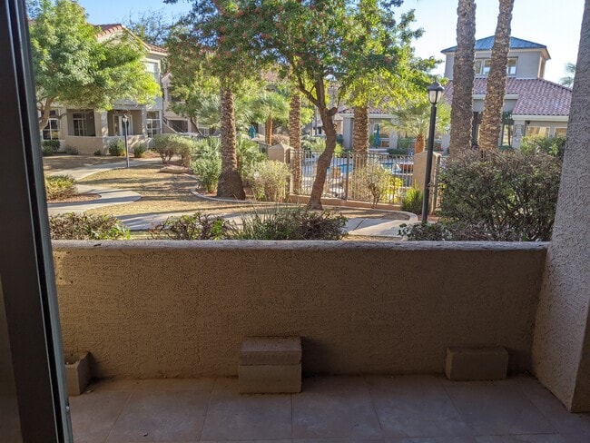 Beautiful poolside patio - 3830 E Lakewood Pky E