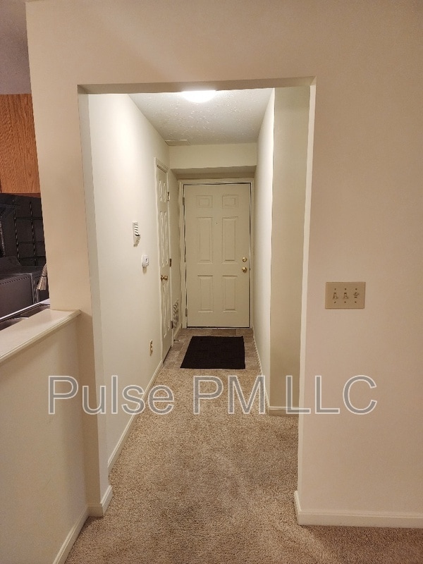 Building Photo - 135 Dale Hollow Dr