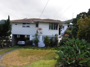 Building Photo - 3154 Woodlawn Dr