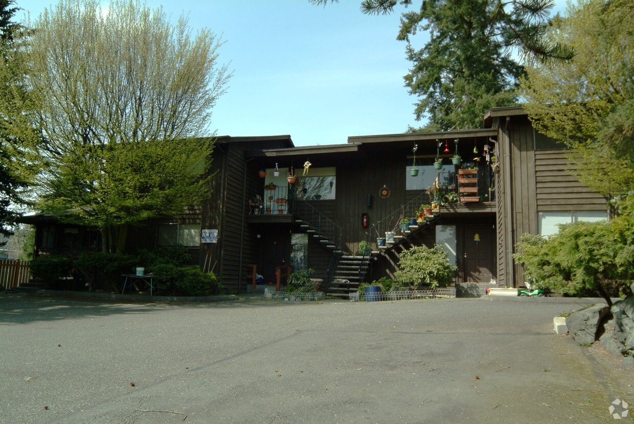 Building Photo - 6616 APT